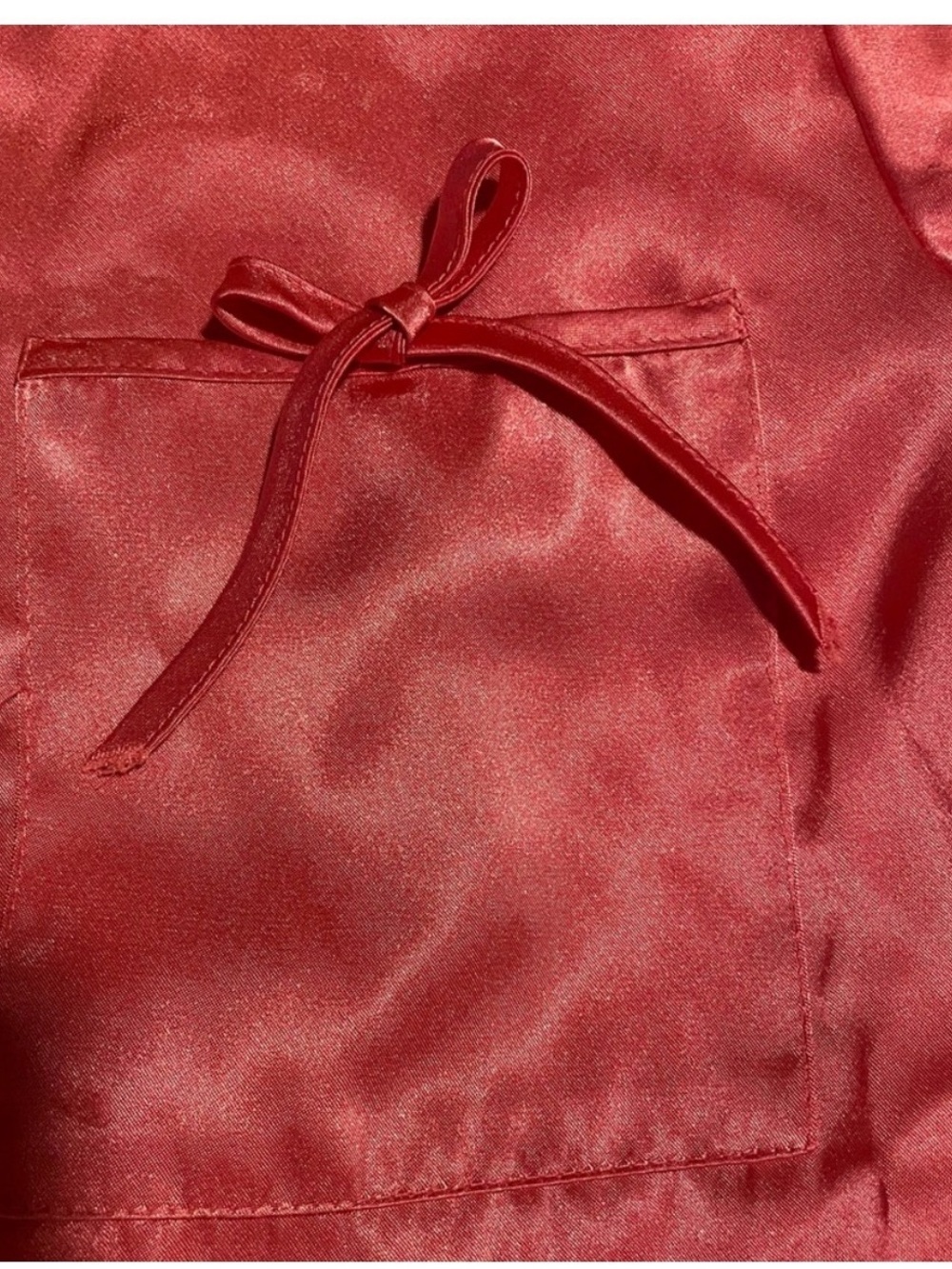 Vintage 90's Secret Treasures
Satin Sleep shirt in Vibrant coral color - Picture 2 of 10
